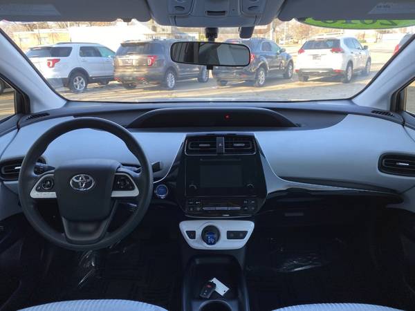 2016 Toyota Prius 5dr HB Technology ONLINE CREDIT APPLICATION. GET... for sale in Mishawaka, MI – photo 9