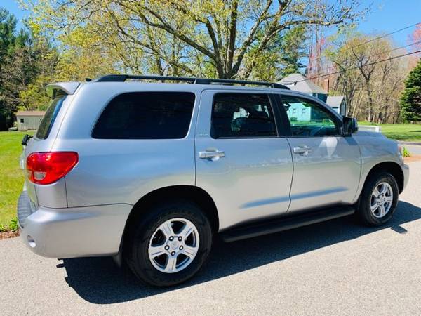 2012 Toyota Sequoia SR5 4X4 Leather Interior, Moon Roof - cars & for sale in Kingston, MA – photo 7