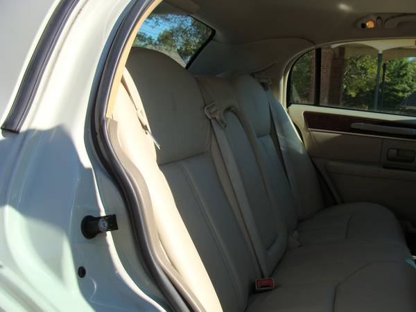 2004 LINCOLN TOWNCAR ULTIMATE 4 DOOR RUNS GREAT!! STOCK #839... for sale in Corinth, TN – photo 16