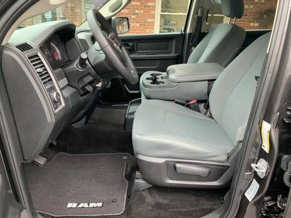2017 RAM 1500 Tradesman Crew Cab SWB 4WD - cars & trucks - by dealer... for sale in BERLIN, VT – photo 9