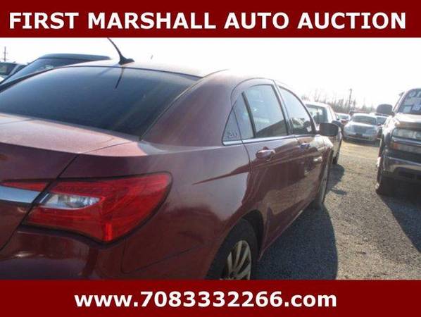 2014 Chrysler 200 Touring - Auction Pricing - - by for sale in Harvey, IL – photo 4