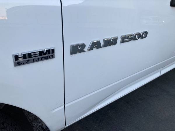 2012 Ram 1500 4WD Crew Cab 140 5 Express , V8 , HEMI , 4X4 100 for sale in Sacramento , CA – photo 11
