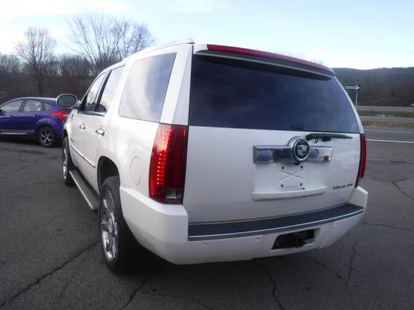 2007 Cadillac Escalade AWD 4dr - cars & trucks - by dealer - vehicle... for sale in Vestal, NY – photo 4