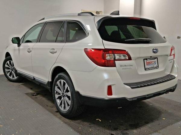 2017 Subaru Outback 3.6R Touring Financing Options Available!!! -... for sale in Libertyville, IL – photo 4