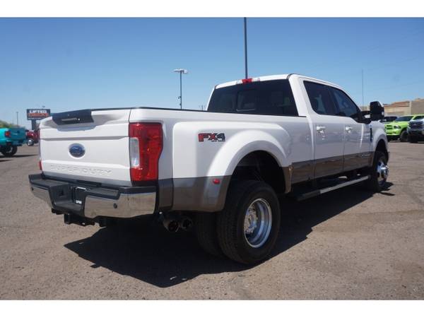 2019 Ford f-350 f350 f 350 Super Duty LARIAT 4WD CREW - Lifted for sale in Phoenix, AZ – photo 4