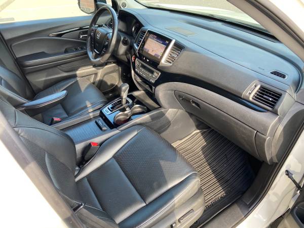 2019 Honda Ridgeline RTL-E AWD 42xxx Miles 26 MPG Warranty - cars & for sale in Circle Pines, MN – photo 11