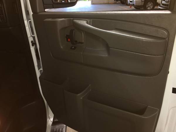 2015 GMC Savana 3500 LT 15 Passenger V8 Service Contractor Van for sale in Arlington, NM – photo 23