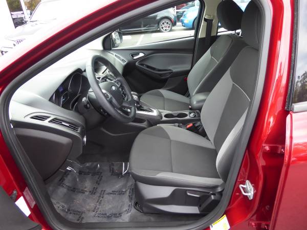 2014 Ford Focus SE 4dr Hatchback (3 MONTH WARRANTY) for sale in 25280 PLEASANT VALLEY ROAD CHANTILLY, District Of Columbia – photo 9