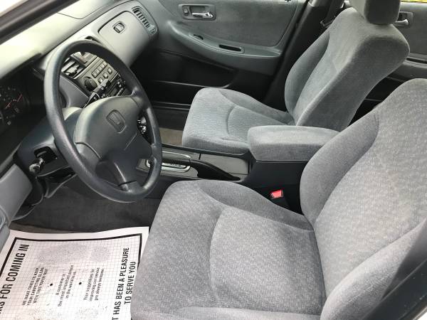 2001 HONDA ACCORD LX One Owner **92000** miles CALL/TEXT - cars &... for sale in Dundee, OR – photo 9