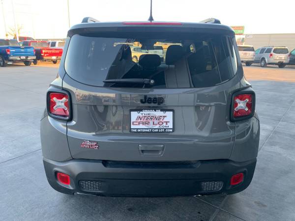 2020 Jeep Renegade Altitude FWD Sting-Gray Cle for sale in Omaha, NE – photo 6