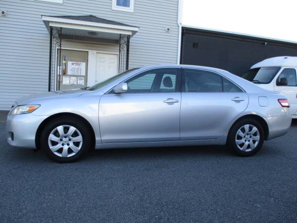 2010 TOYOTA CAMRY 4CYL GAS SAVER - - by dealer for sale in Providence, RI – photo 4