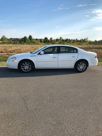 2008 Buick Lucerne CXL for sale in McCordsville, IN – photo 2