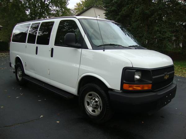 2015 Chevy Express 12 Passenger Van for sale in Racine, MI – photo 9