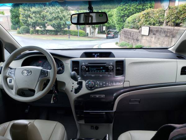 2014 Toyota Sienna LE, DVD for sale in Duluth, GA – photo 20