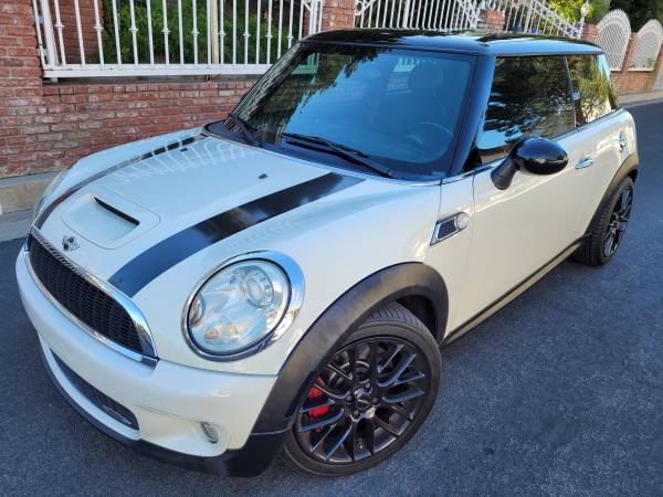 2009 Mini John Cooper Works JCW 211hp 6 Speed Manual White Gas Saver for sale in Los Angeles, CA – photo 3