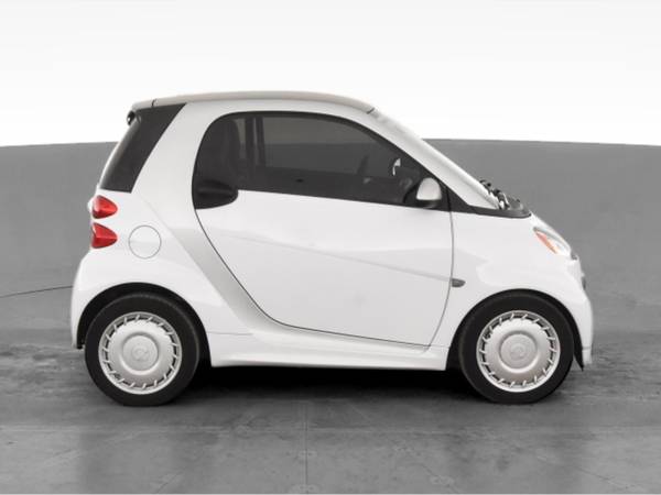 2015 smart fortwo Passion Hatchback Coupe 2D coupe White - FINANCE -... for sale in Cleveland, OH – photo 13