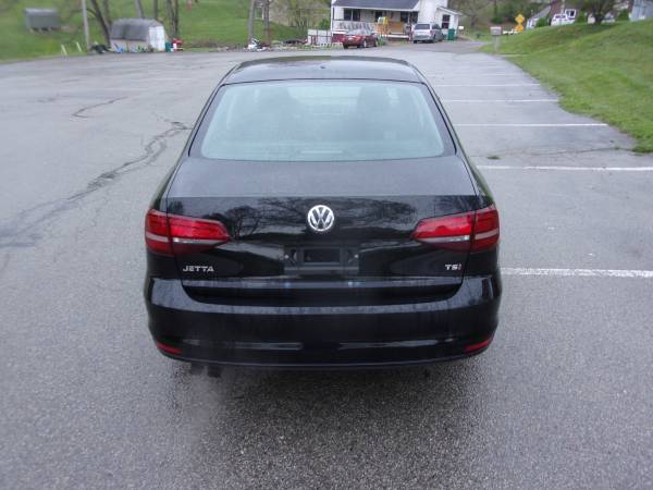 2017 Volkswagen Jetta 17, 000 Miles Rebuildable - - by for sale in Kittanning, PA – photo 4
