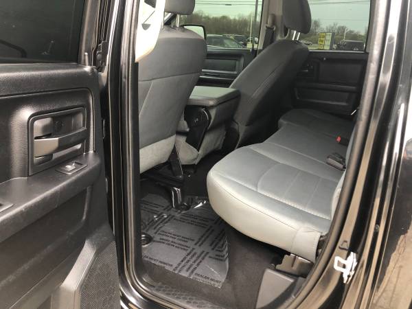 2016 RAM 1500 ST QUAD CAB 4X4 - - by dealer - vehicle for sale in Greenfield, IN – photo 16