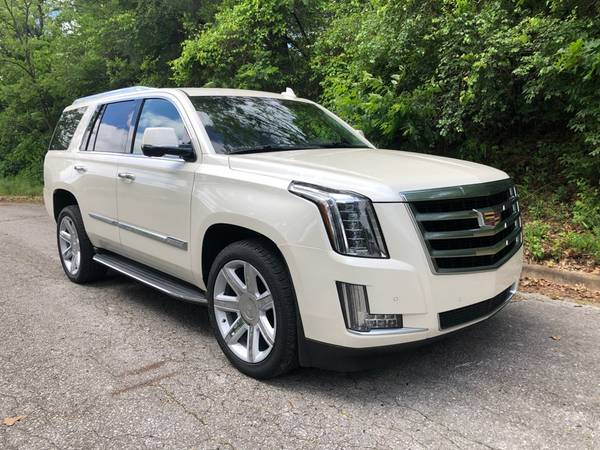 2015 Caddy Cadillac Escalade Luxury 4WD suv Pearl White for sale in Fayetteville, AR – photo 6