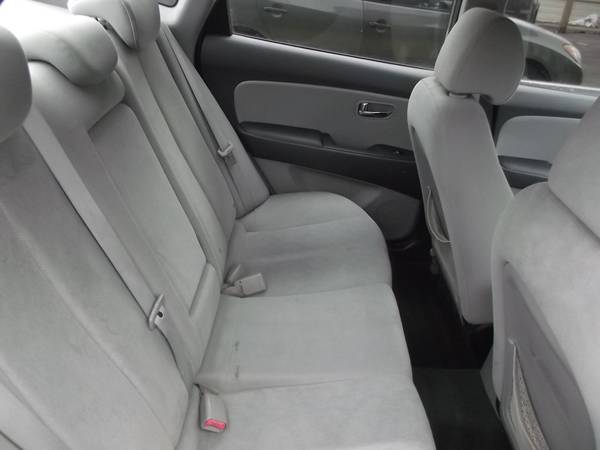 2010 Hyundai Elantra SE Clean CarFax New Tires 123k for sale in Des Moines, IA – photo 13