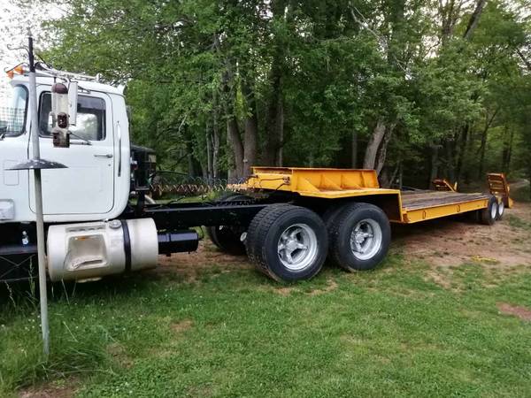 1989 Mack R688ST truck and trailer for sale in Glenwood, NC – photo 4