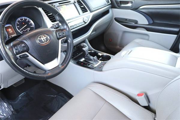 2017 Toyota Highlander Hybrid Limited Platinum - - by for sale in ToyotaWalnutCreek.com, CA – photo 12