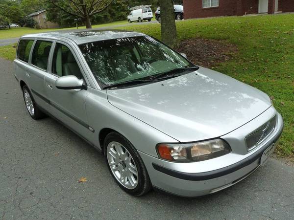 2001 VOLVO V70, TIMING BELT REPLACED, LOADED, <147K, & MORE! for sale in Matthews, NC – photo 9