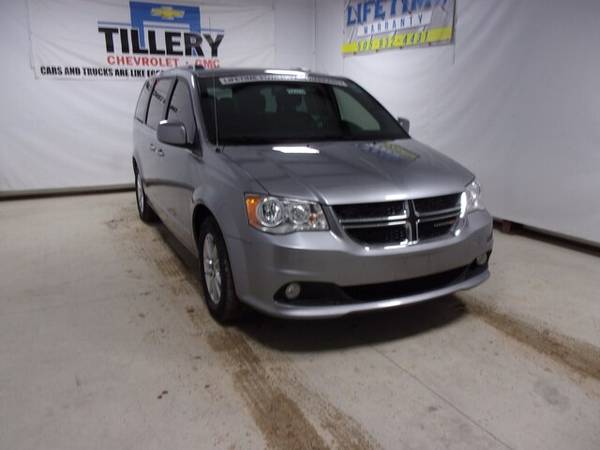 2019 Dodge Grand Caravan SXT - cars & trucks - by dealer - vehicle... for sale in Moriarty, NM – photo 2