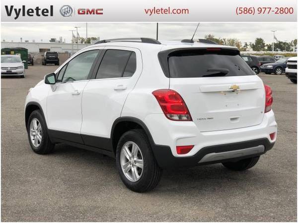 2017 Chevrolet TRAX wagon AWD 4dr LT - Chevrolet Summit White - cars... for sale in Sterling Heights, MI – photo 4