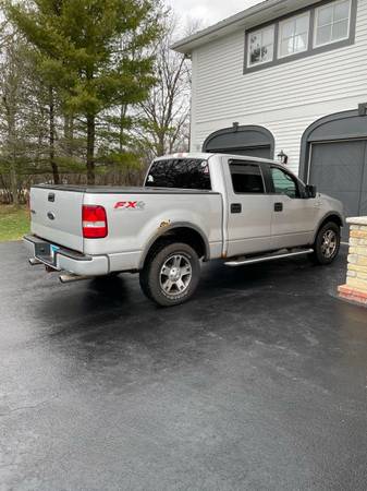 2005 FORD F150 4wd FX4 runs great $5800 - cars & trucks - by owner -... for sale in Libertyville, IL – photo 3