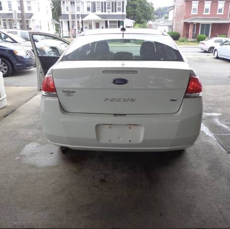 2010 FORD FOCUS SE, LOW MILES 99K, NEW INSPECTION, GAS SAVER, CLEAN... for sale in Allentown, PA – photo 2