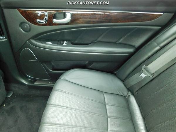 2012 Hyundai Equus Luxury Sedan (think Mercedes) for sale in Cedar Rapids, IA – photo 19