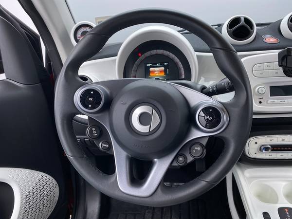 2017 smart fortwo Passion Hatchback Coupe 2D coupe Red - FINANCE -... for sale in Springfield, MA – photo 23
