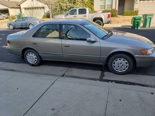 Toyota Camry le.....$1900$ - cars & trucks - by owner - vehicle... for sale in Oakland, CA – photo 4