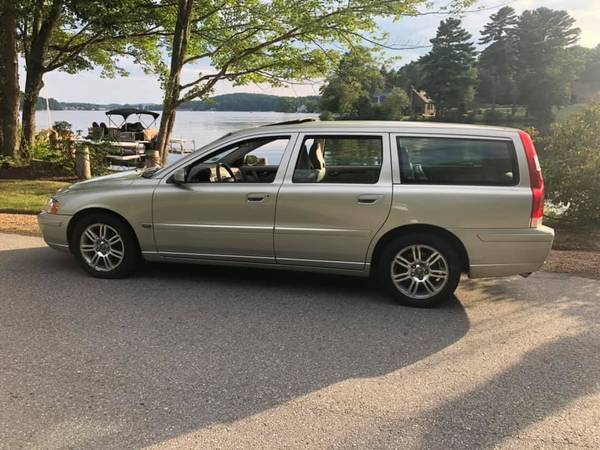 2004 Volvo V70 XC70 AWD Wagon c/ text for sale in North Brookfield, MA – photo 4