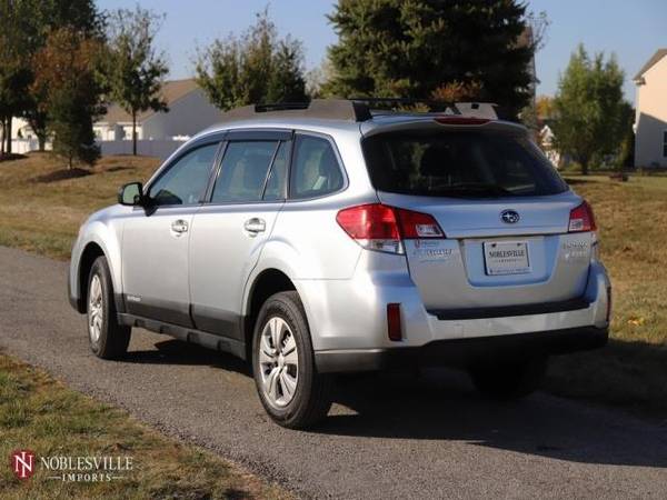 2013 Subaru Outback 2.5i - cars & trucks - by dealer - vehicle... for sale in Fishers, IN – photo 4