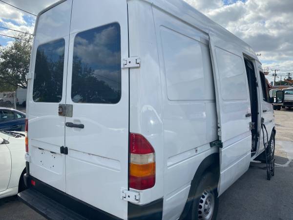2005 Mercedes Benz Sprinter - cars & trucks - by dealer - vehicle... for sale in Miami, FL – photo 4