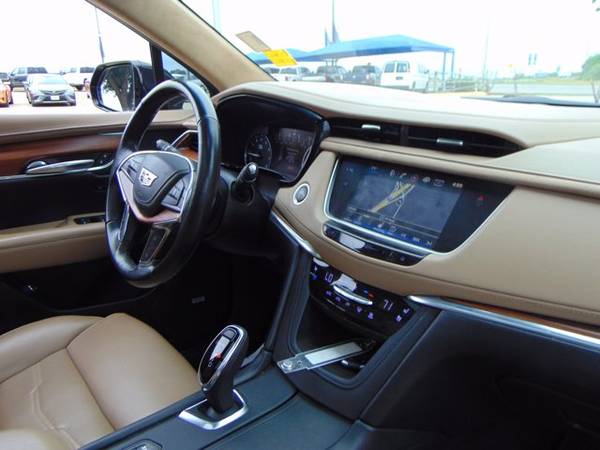2019 Cadillac Xt5 Platinum AWD ( Mileage: 43, 107! for sale in Devine, TX – photo 21