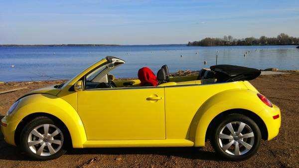 VW Beetle convertible for sale in Eau Claire, WI – photo 3