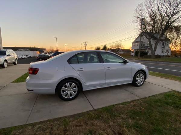 Look What Just Came In! A 2017 Volkswagen Jetta with only for sale in Meriden, CT – photo 11