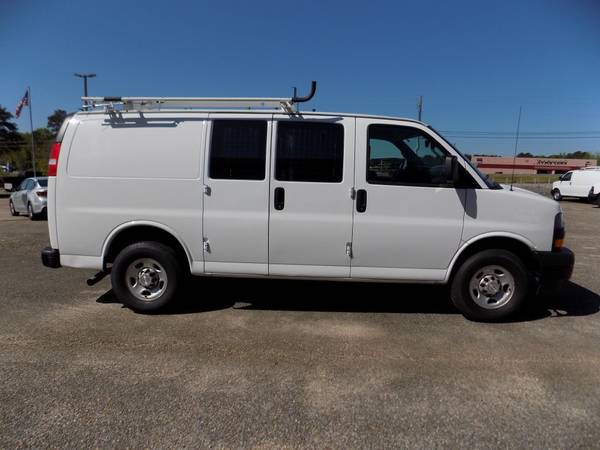2018 Chevrolet Express Cargo Van RWD 2500 135 - - by for sale in Ozark, AL – photo 4