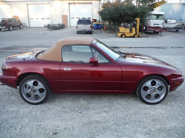 97 MAZDA MIATA CONVERTIBLE - cars & trucks - by dealer - vehicle... for sale in Wilmington, NC – photo 9