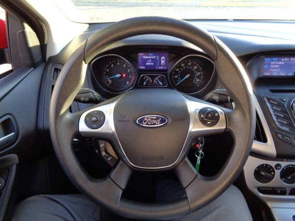 2014 Ford Focus SE Hatchback - FL Car! 36MPG! SYNC! Cruise! 36k Mi! for sale in Pinellas Park, FL – photo 23