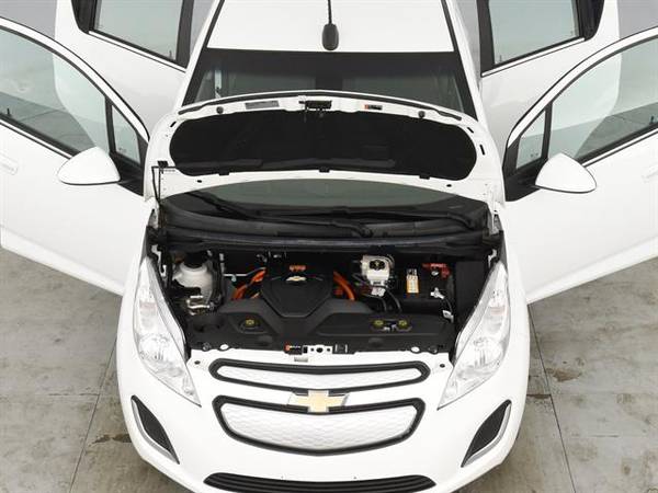 2016 Chevy Chevrolet Spark EV 2LT Hatchback 4D hatchback White - for sale in Sacramento , CA – photo 4