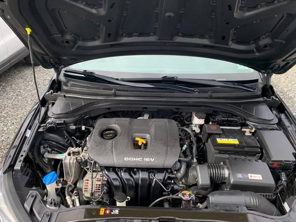 2017 Hyundai Elantra SE, 62, 750 Miles, Black/Grey, Clean Title for sale in Port Monmouth, NJ – photo 9
