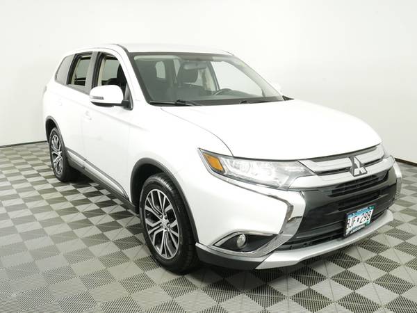 2017 Mitsubishi Outlander - cars & trucks - by dealer - vehicle... for sale in Inver Grove Heights, MN – photo 12