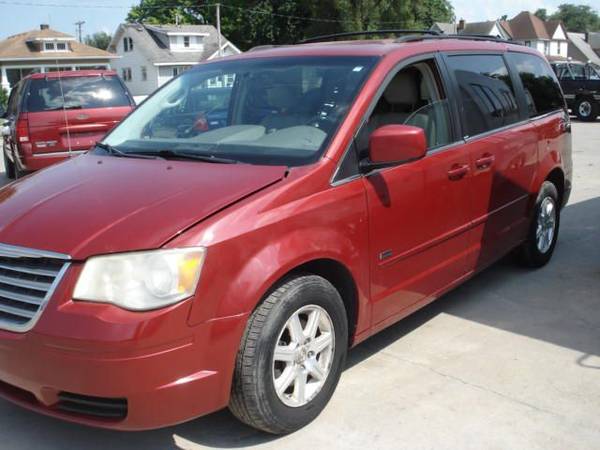 2008 Chrysler Town and Country - cars & trucks - by dealer - vehicle... for sale in ottumwa, IA – photo 5