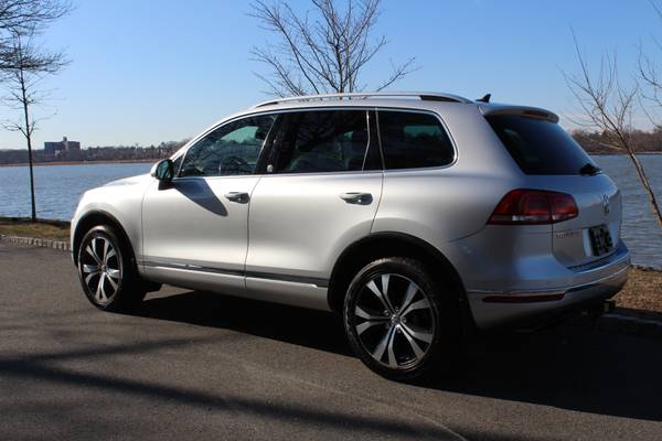 2017 Volkswagen Touareg V6 Wolfsburg Edition - cars & trucks - by... for sale in Great Neck, NY – photo 7