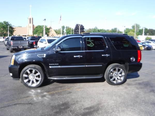 2011 CADILLAC ESCALADE LUXURY**SUPER CLEAN**MUST SEE**FINANCING AVAILA for sale in redford, MI – photo 5