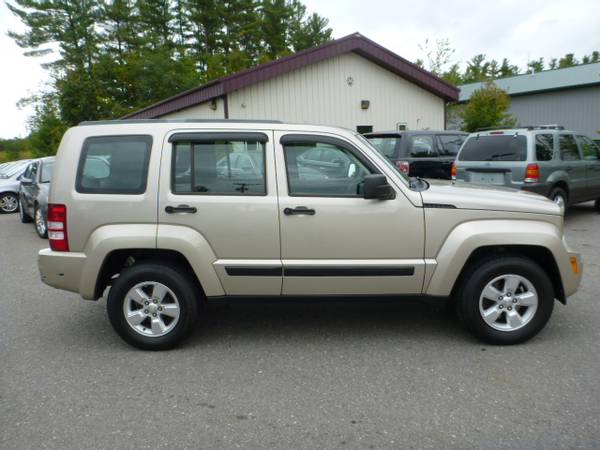 2011 JEEP PATRIOT 4X4 AUTOMATIC CLEAN RUNS/DRIVES GOOD GREAT LOW PRICE for sale in Milford, ME – photo 7